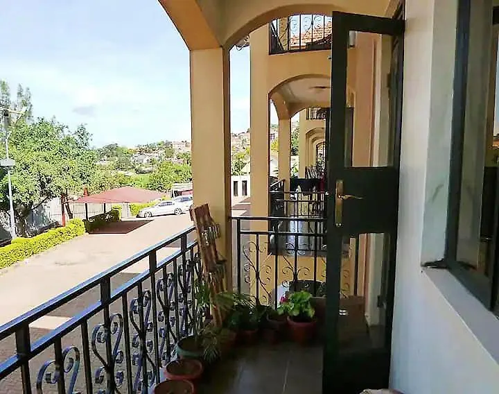 Apartment Artistic Home Kampala